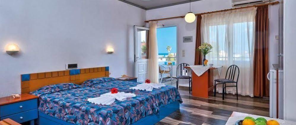 Hotel Koukouras スタロス エクステリア 写真